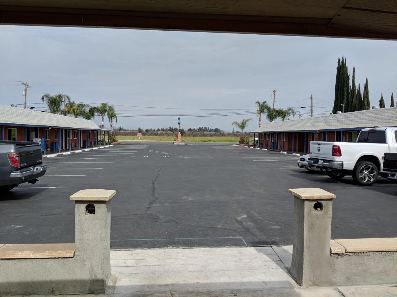 El Monte Motel Dinuba Exterior foto